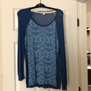 Gianna Bini Size LARGE blue, light sweater.
